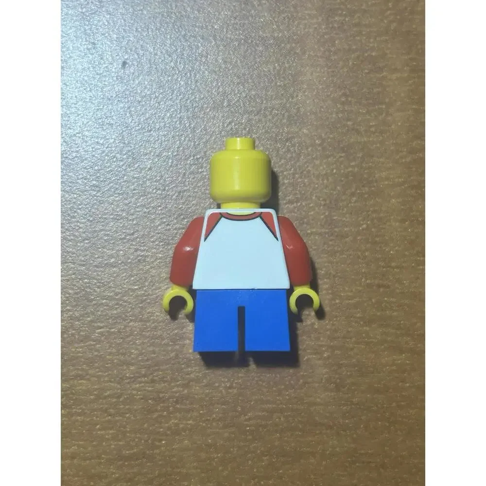 Lego Minifigure Legoland Park Boy (LLP008) 008440 - Picture 2 of 4
